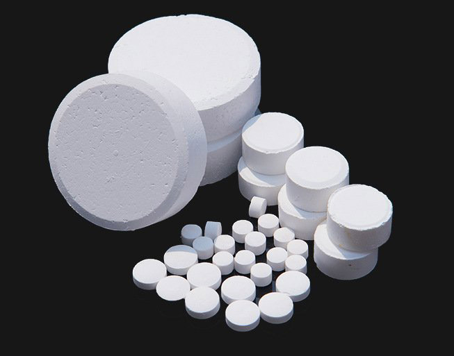Swimming pool disinfectant tablet