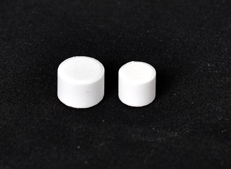 Swimming pool disinfectant tablet