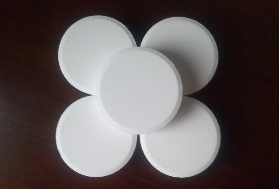 Swimming pool disinfectant tablet