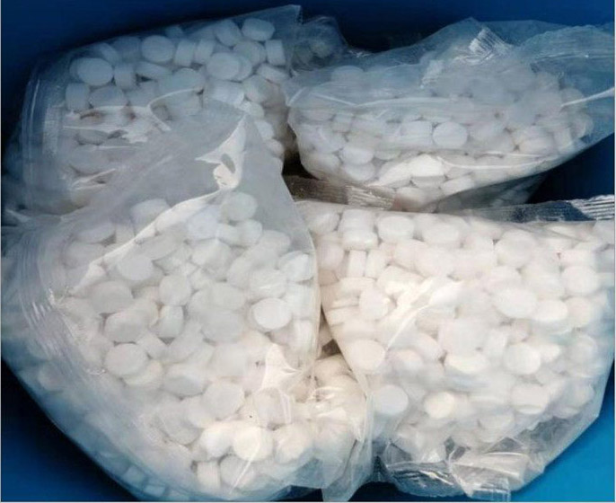 Medical disinfection effervescent tablet